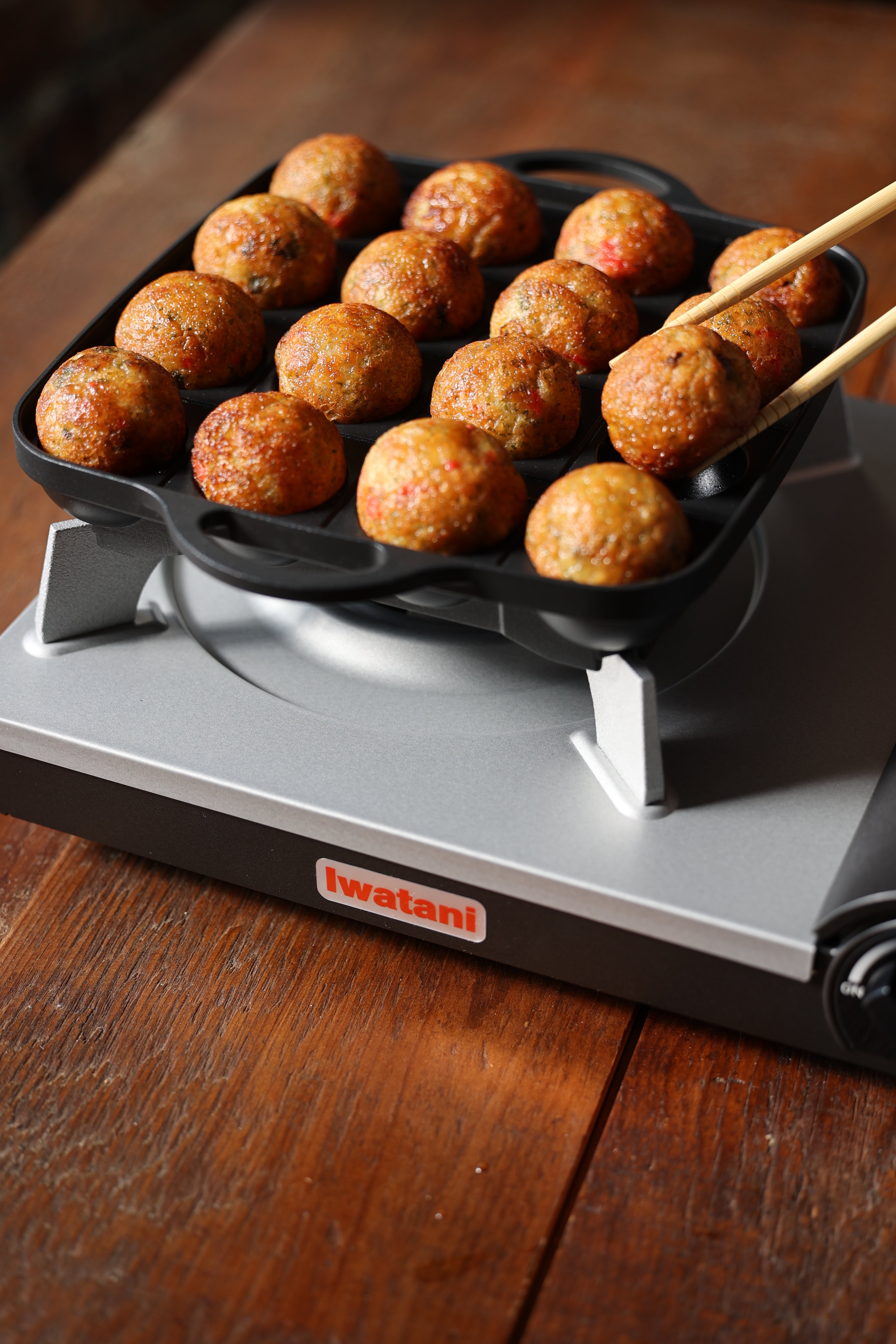 Oishii japanese street food, Takoyaki! With Iwatani butane stovetop grill